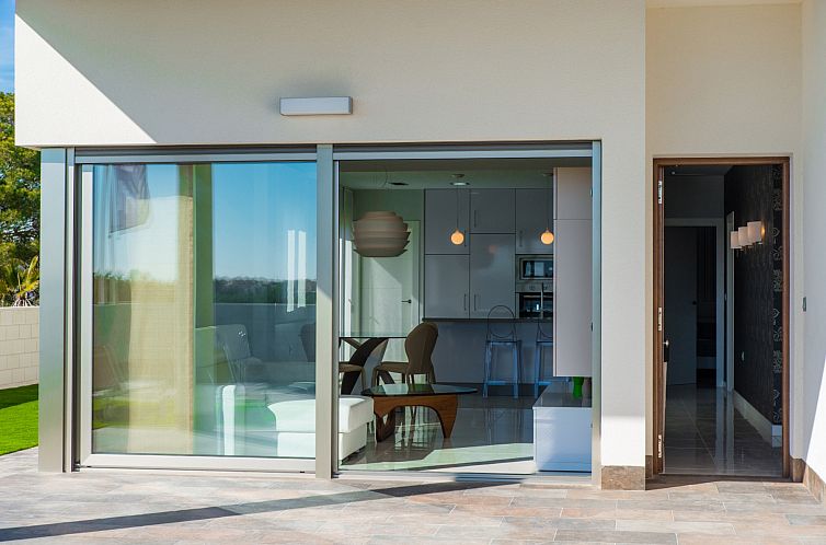 Vrijstaande woning in Punta Prima