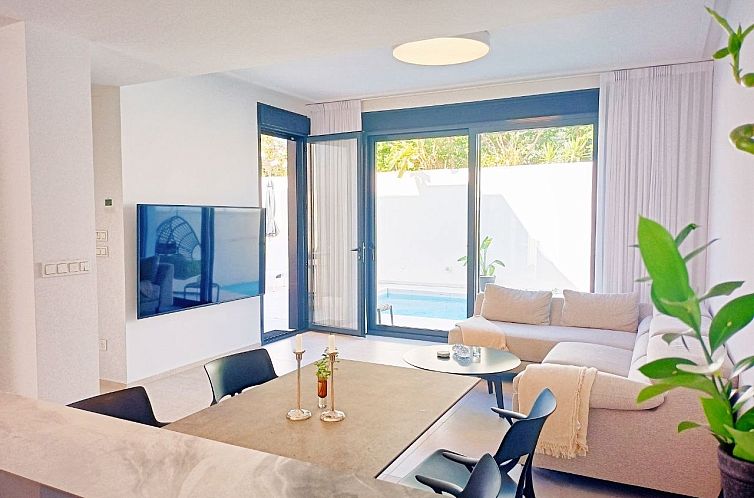 Vrijstaande woning in Punta Prima
