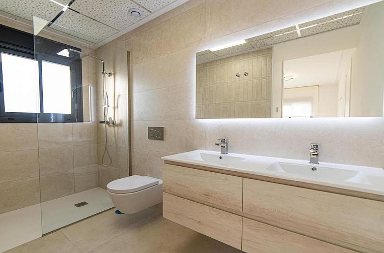 Vrijstaande woning in Punta Prima