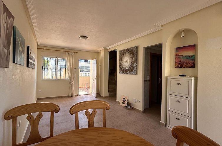 Geschakelde woning in Punta Prima