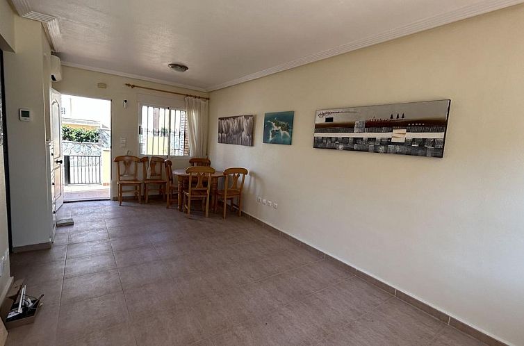 Geschakelde woning in Punta Prima