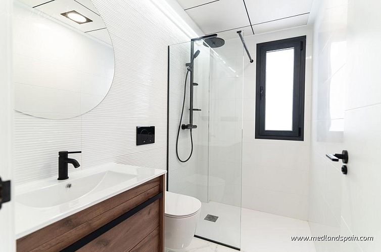 Vrijstaande woning in Punta Prima