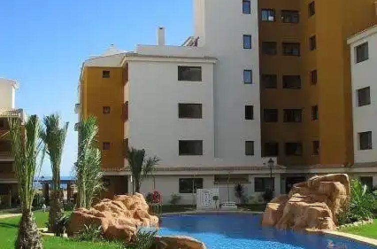 Punta Prima, La Entrada