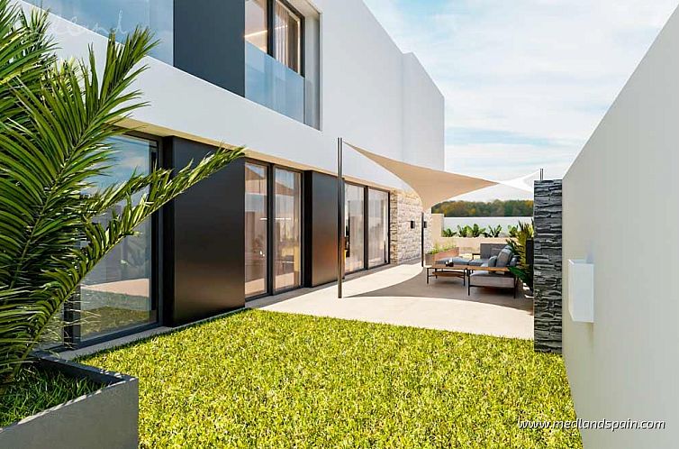 Vrijstaande woning in La Zenia
