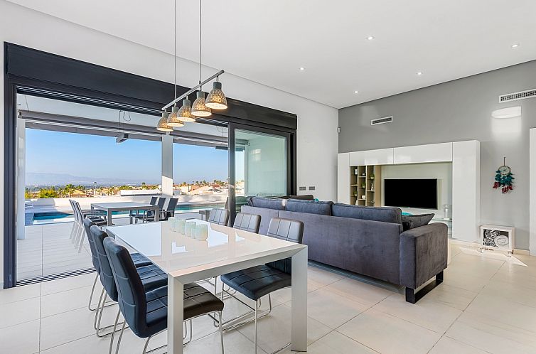 Vrijstaande woning in Benijofar