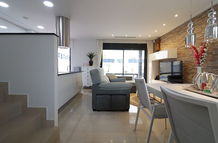 Geschakelde woning in Benijofar