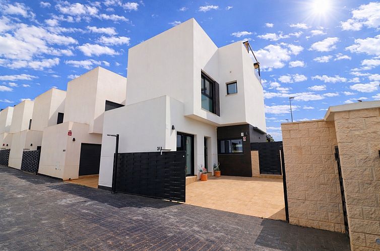 Geschakelde woning in Benijofar