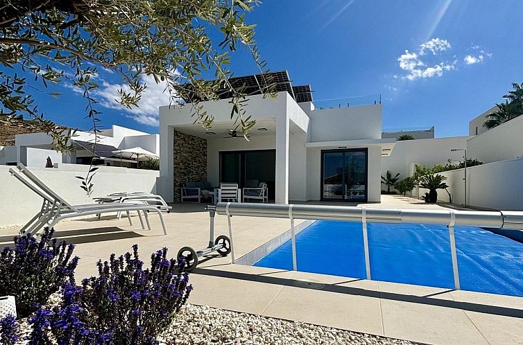 Vrijstaande woning in Benijofar