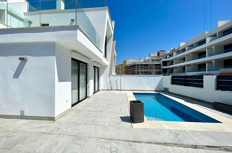 Vrijstaande woning in Benijofar