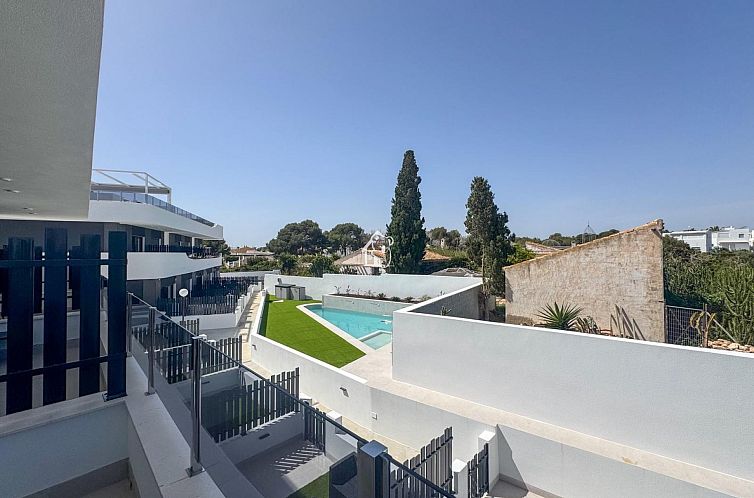 Geschakelde woning in Cabo Roig
