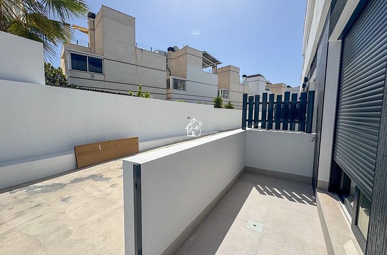 Geschakelde woning in Cabo Roig
