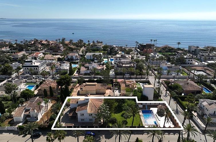 Vrijstaande woning in Cabo Roig