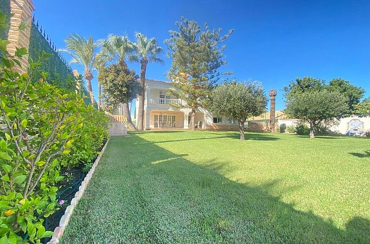 Vrijstaande woning in Cabo Roig