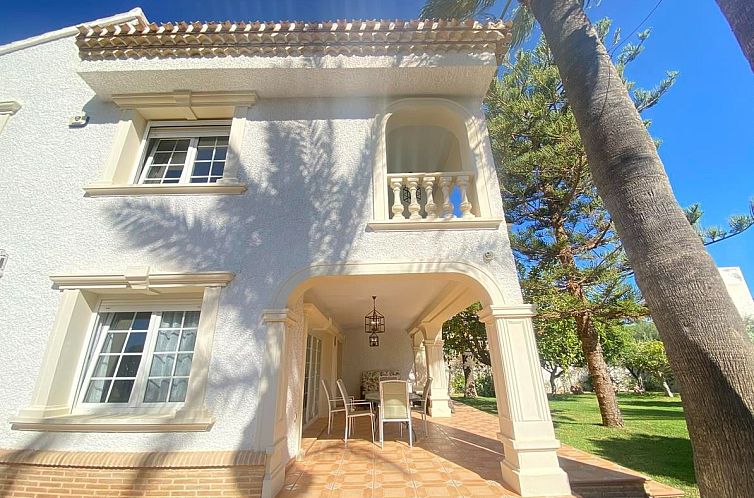 Vrijstaande woning in Cabo Roig
