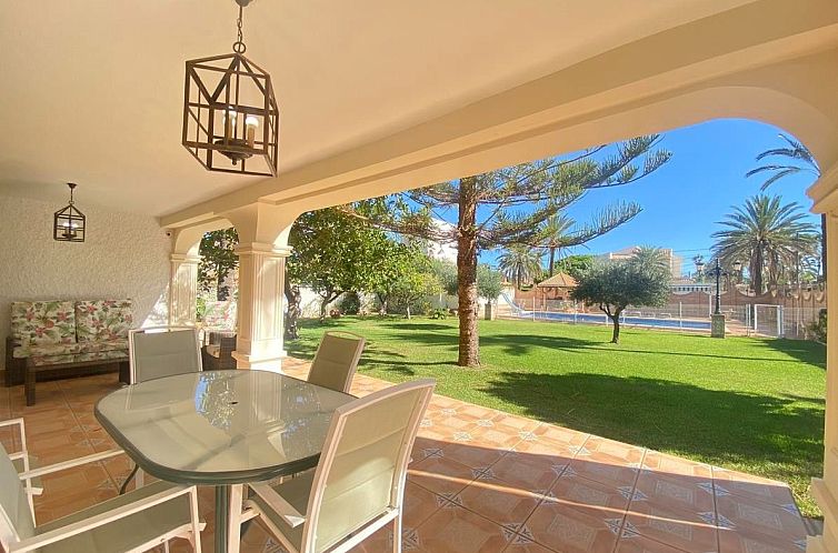 Vrijstaande woning in Cabo Roig