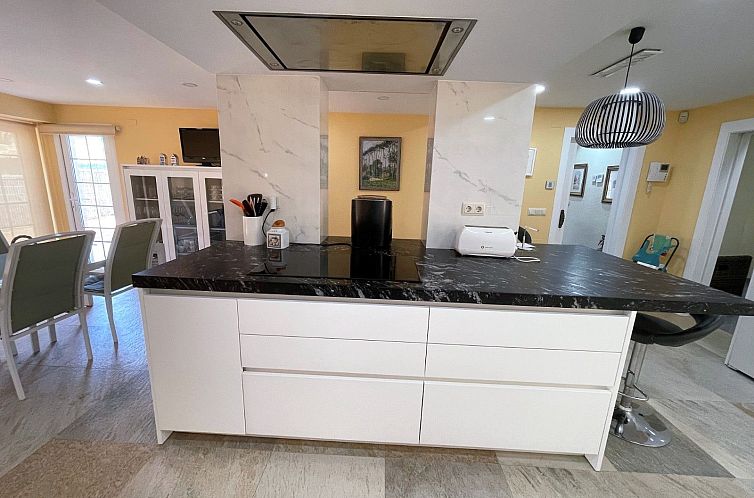 Vrijstaande woning in Cabo Roig
