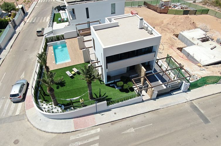 Vrijstaande woning in Cabo Roig