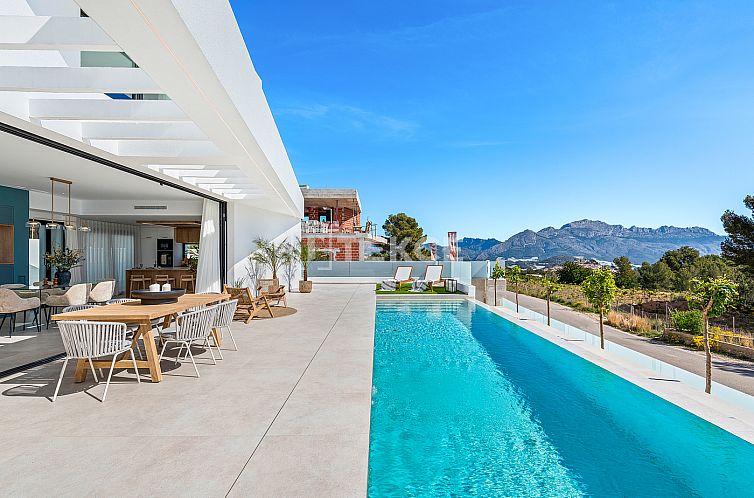 Vrijstaande woning in Polop