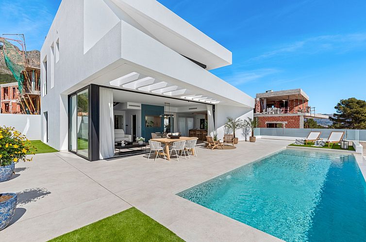 Vrijstaande woning in Polop