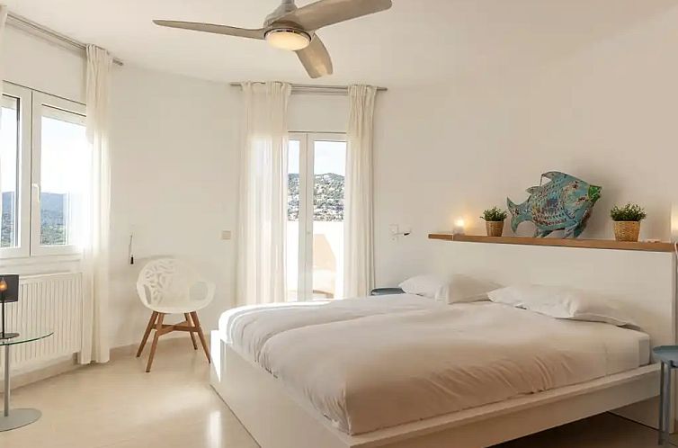 Casa Nueva