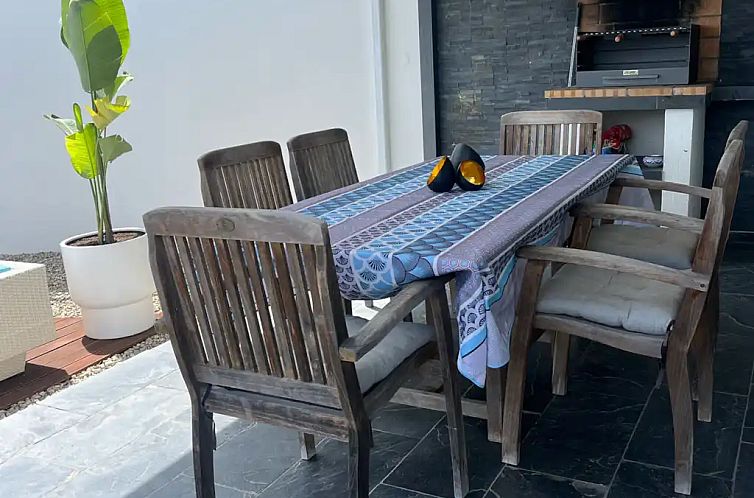 Ruim huis Casa 42 met zeezicht