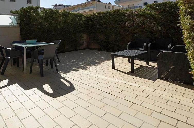 Appartement Ferranelles mit großer Terrasse