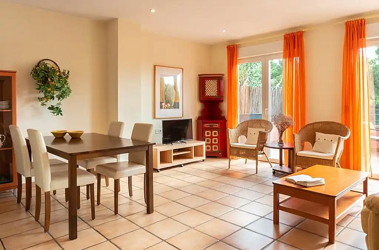 Apartement 2 met zwembad in de tuin