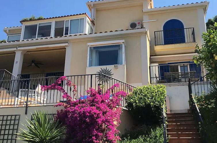 Villa met privé zwembad en airco