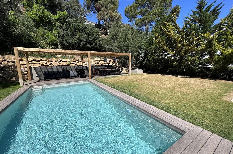 Entspannen Sie sich am Pool und in der Natur rund um Casa Mas Mato, ein Ferienhaus in Begur, Costa Brava.