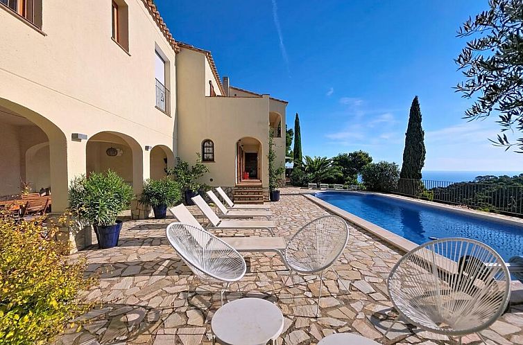 B-135 Villa France