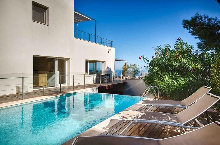 B-127 Casa Monica 8p