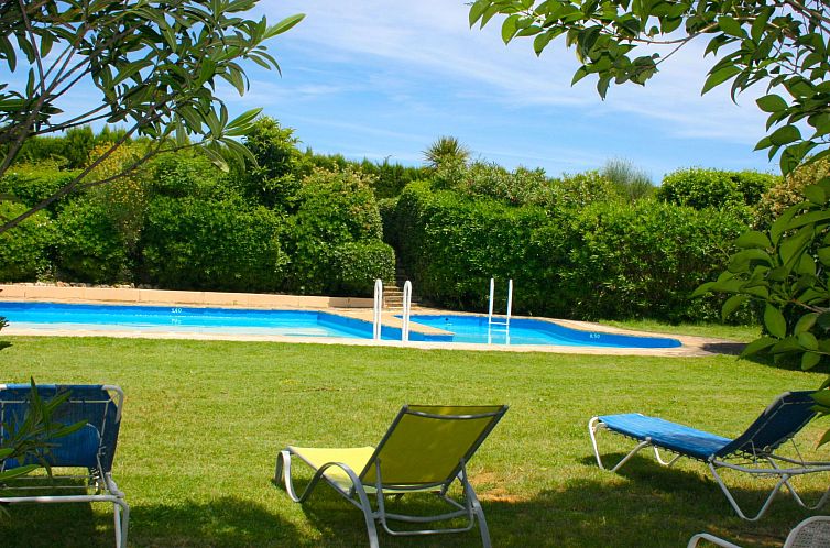 Vakantiehuis Landhaus, 8 Zimmer mit Bad, Schwimmbad, Tennis