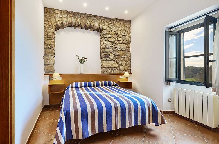 Vakantiehuis Landhaus, 8 Zimmer mit Bad, Schwimmbad, Tennis