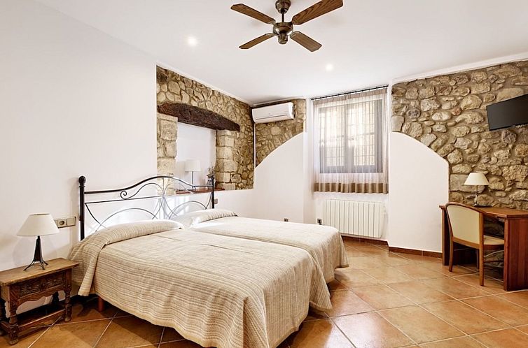 Vakantiehuis Landhaus, 8 Zimmer mit Bad, Schwimmbad, Tennis