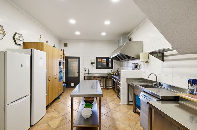 Vakantiehuis Landhaus, 8 Zimmer mit Bad, Schwimmbad, Tennis