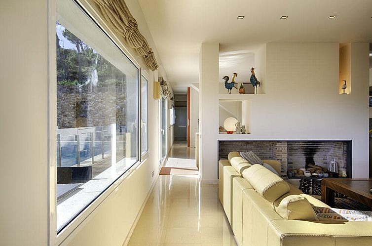 B-126 Casa Monica 4p