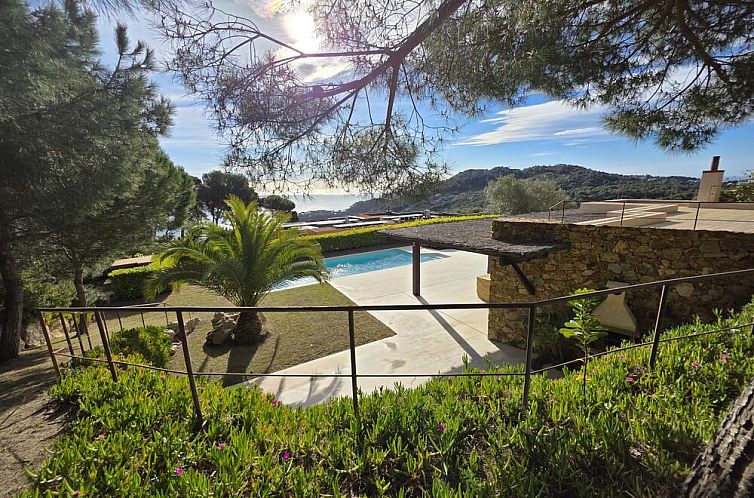 Villa Montcal 5