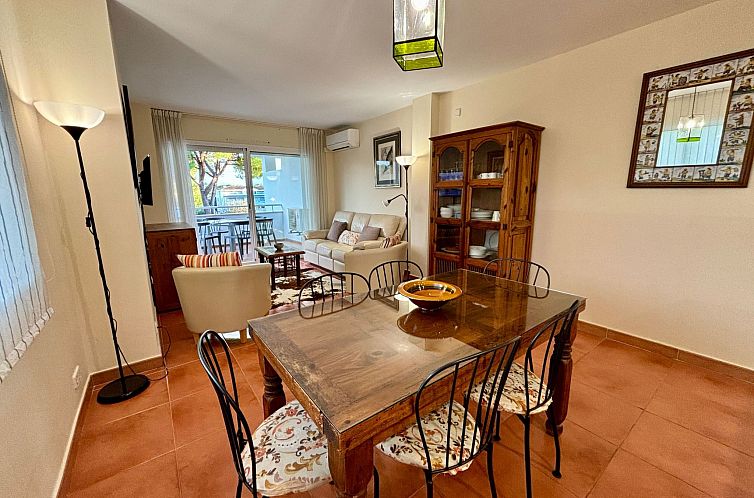 Appartement Moderne Ferienwohnung mit Pool und Garten