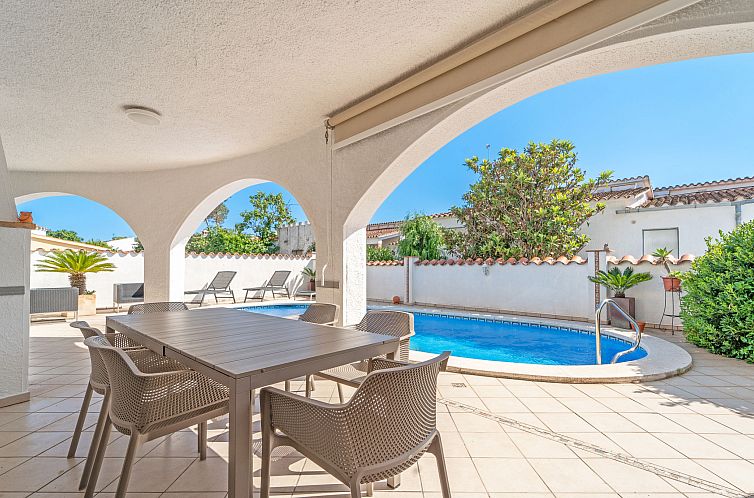 Vakantiehuis WELCS CASA 168 EMP con piscina privada