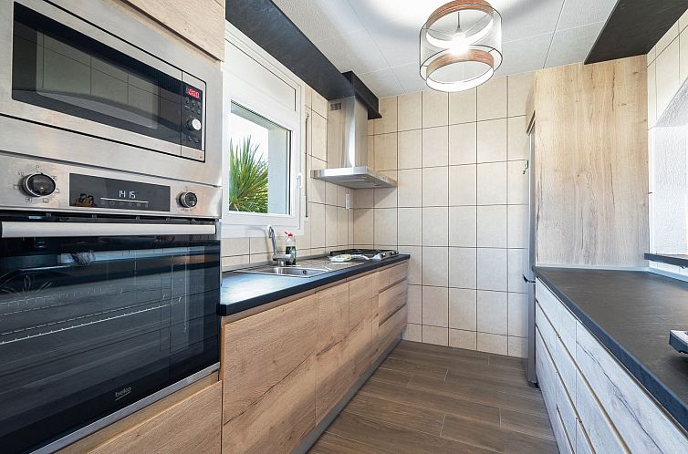 Vakantiehuis WELCS CASA 168 EMP con piscina privada