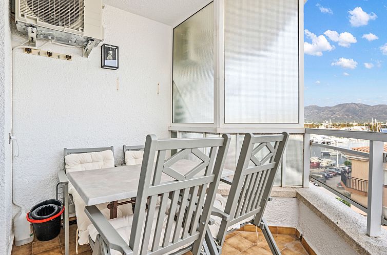 Appartement WELCS APARTAMENTO 226 EMP frente al Canal