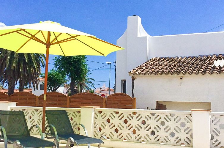 Vakantiehuis in Empuriabrava mit Privatem Pool