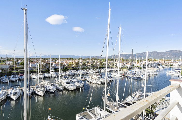 Appartement WELCS APARTAMENTO 227 EMP  con vistas al canal