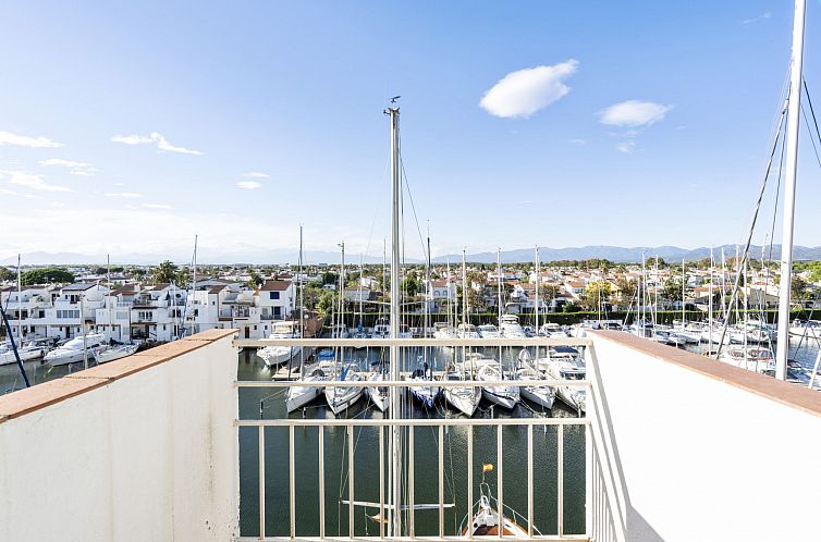 Appartement WELCS APARTAMENTO 227 EMP  con vistas al canal