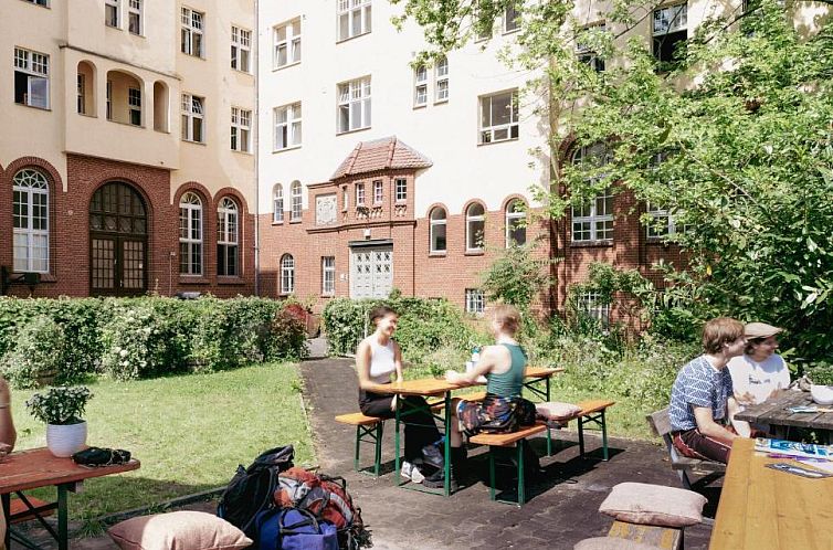 Three Little Pigs Hostel - Your Berlin Castle