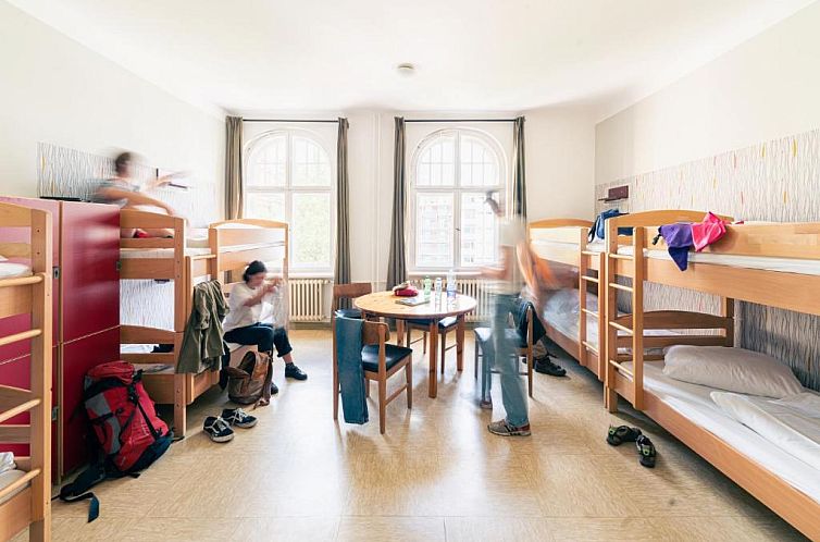 Three Little Pigs Hostel - Your Berlin Castle