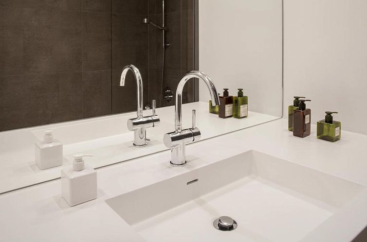 AMANO HOME Apartments