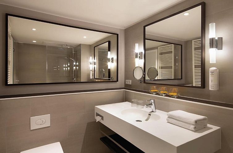 Holiday Inn Berlin City Center East Prenzlauer Berg, an IHG 