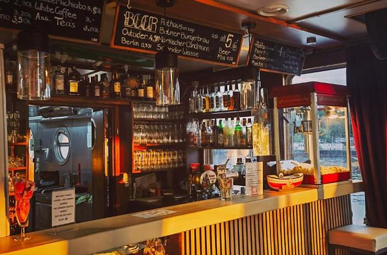 Eastern & Western Comfort Hotelboat