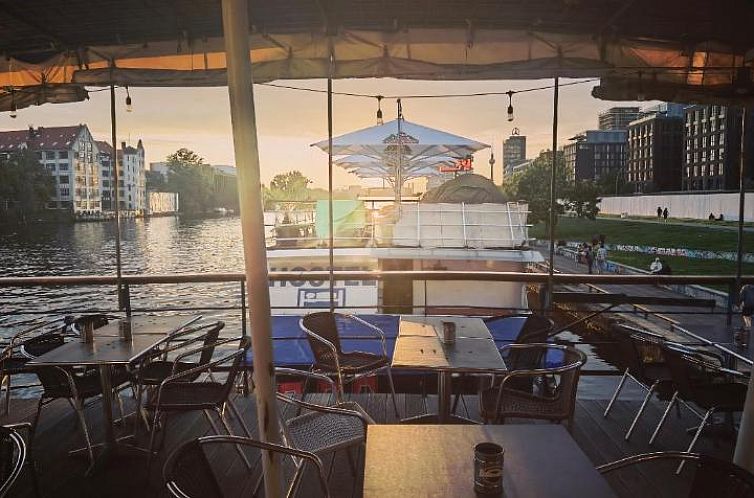 Eastern & Western Comfort Hotelboat